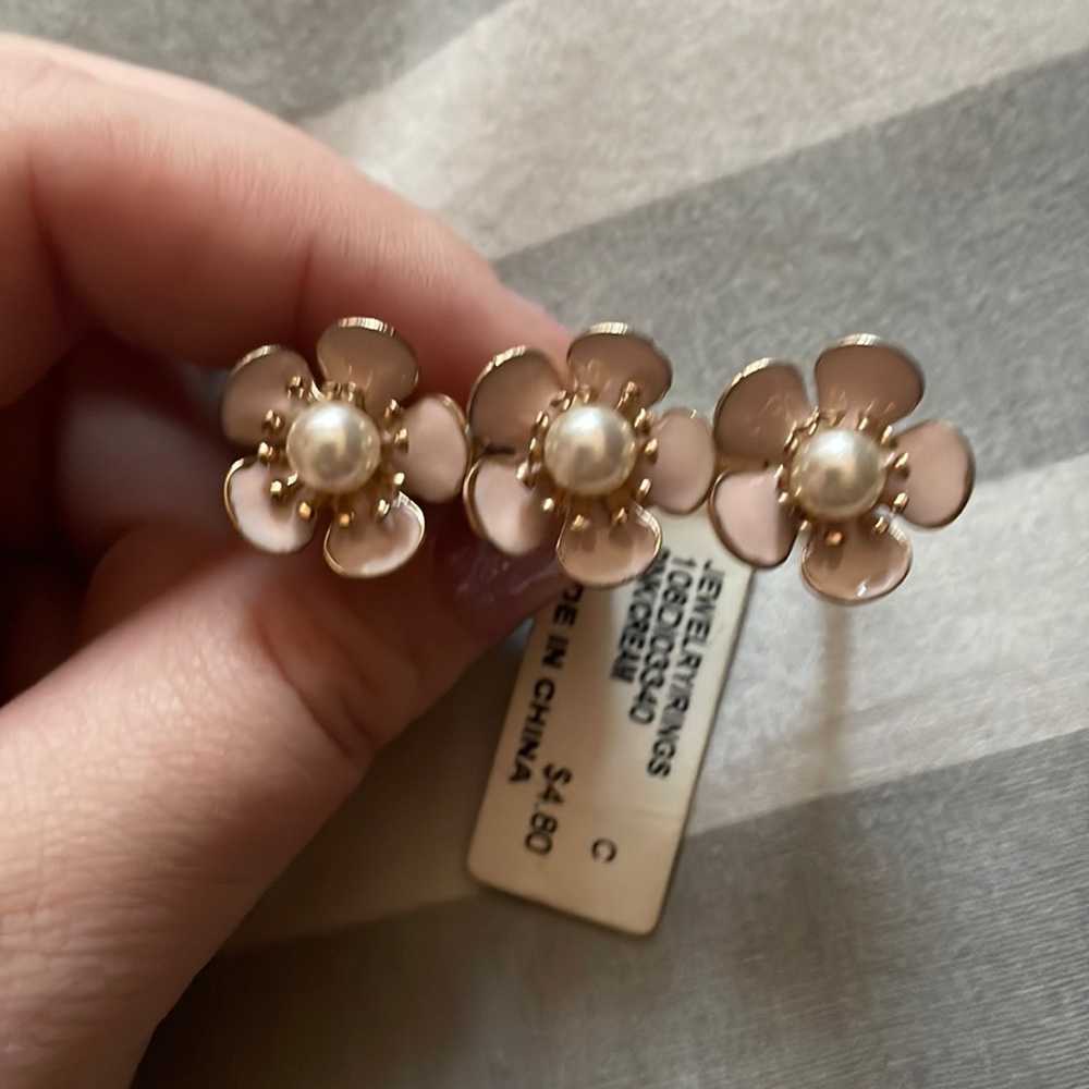 Flower ring